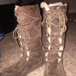 Uptown II brown lace up ugg boot
